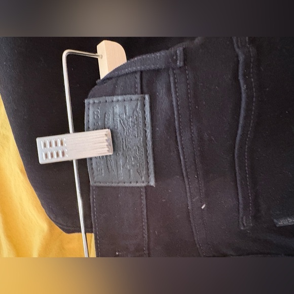 Levi’s Premium 724 High Rise Straight Cropped - Picture 5 of 6